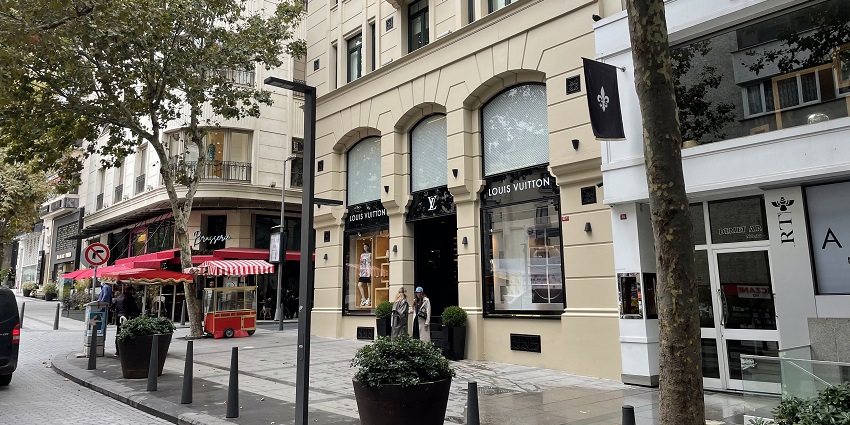 Nişantaşı is a famous place for shopping in Istanbul, Turkey which is known for luxury boutiques.