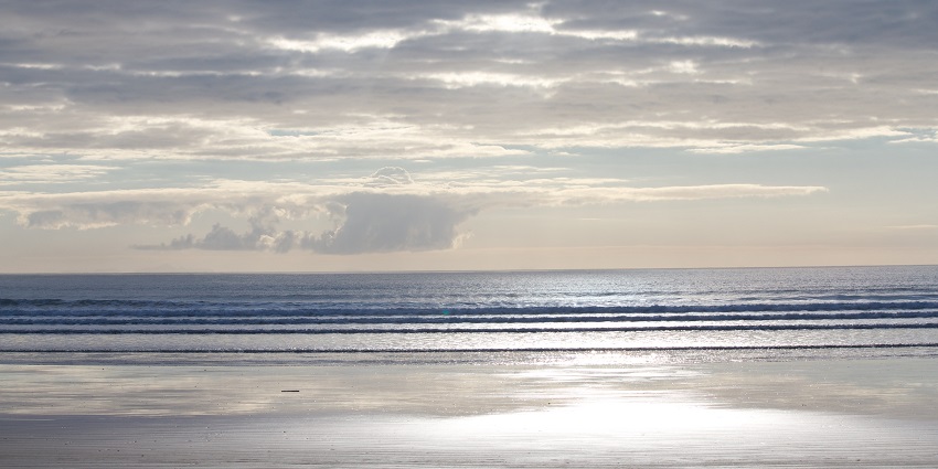 Orewa Beach near Auckland, is believed to have a very long coastline