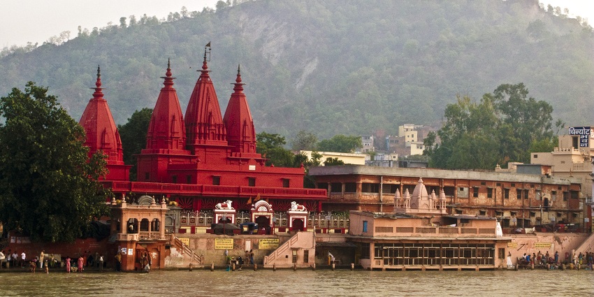 View of the Mayadevi Temple in Uttarakhand for a smooth trip.