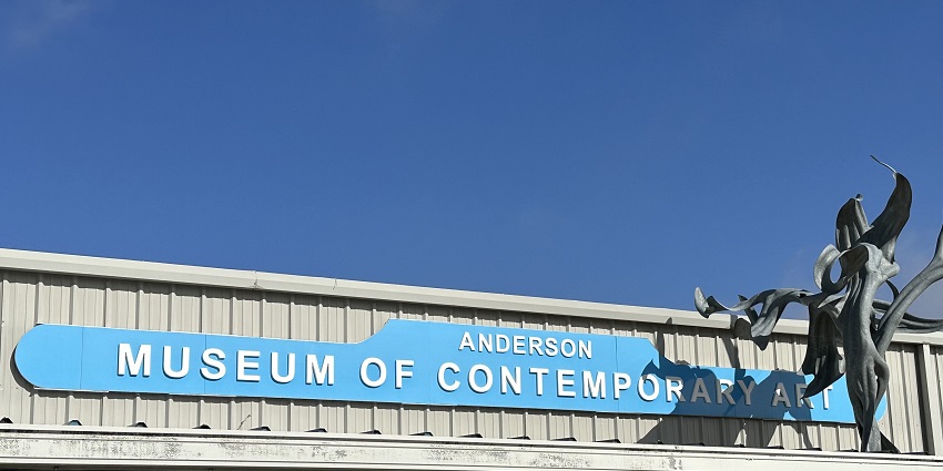 Carry all the travel things on your trip to the museum in New Mexico for a better experience.