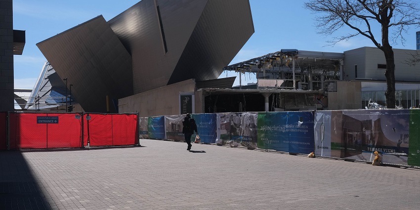 A vibrant view of the Denver Art Museum, showcasing its unique angular architecture