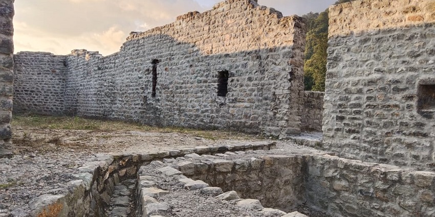 A picture of Buxa Fort West Bengal, India, showcasing its historic architecture.