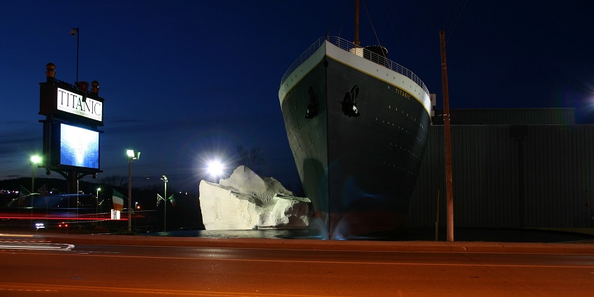 Titanic Museum in Branson, Missouri, showcasing a large replica of the ship’s front section.