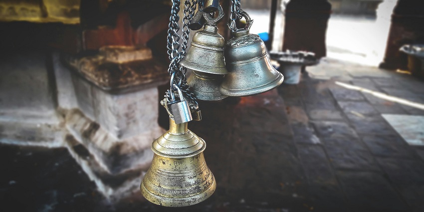 Partake in ceremonies and offerings on your visit to the sacred Kunkeshwar temple.