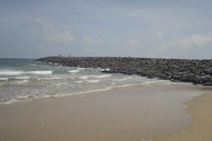 A scenic view of Karaikal beach - one of the best places to visit in Karaikal