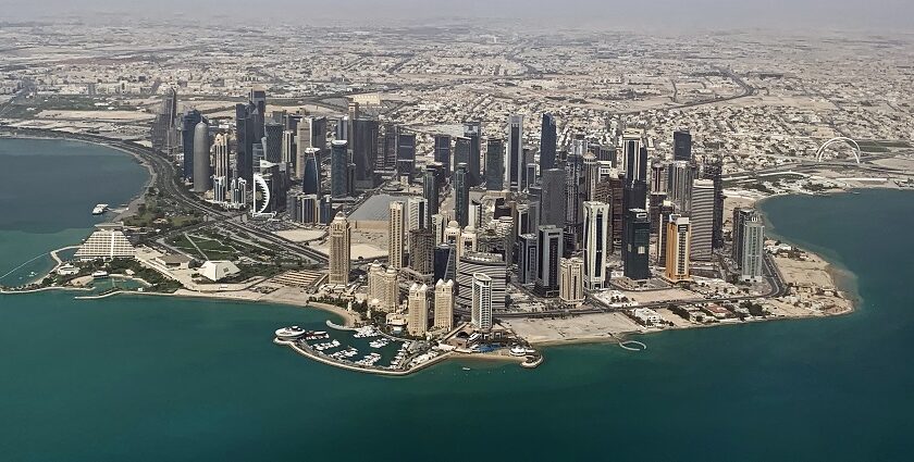 Explore places to visit in Qatar that offer a blend of tradition, modernity, culture, and luxury experiences.