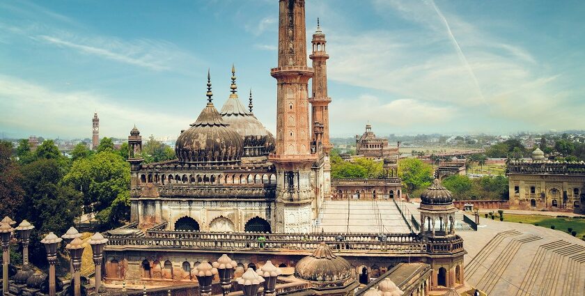 expand your itinerary with these best places to visit near lucknow within 50 km.