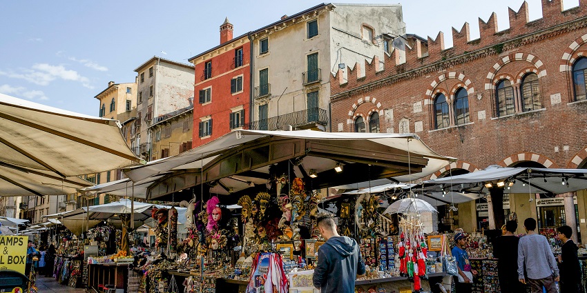 A picture of Pollachi Market, a bustling spot for shopping and experiencing local culture.
