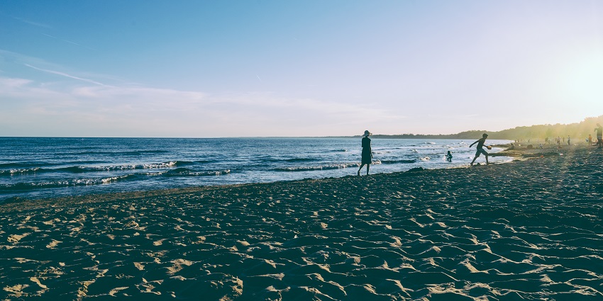 An image showing a view of Port Stanley Beach, a famous beach in Ontario located in Canada.