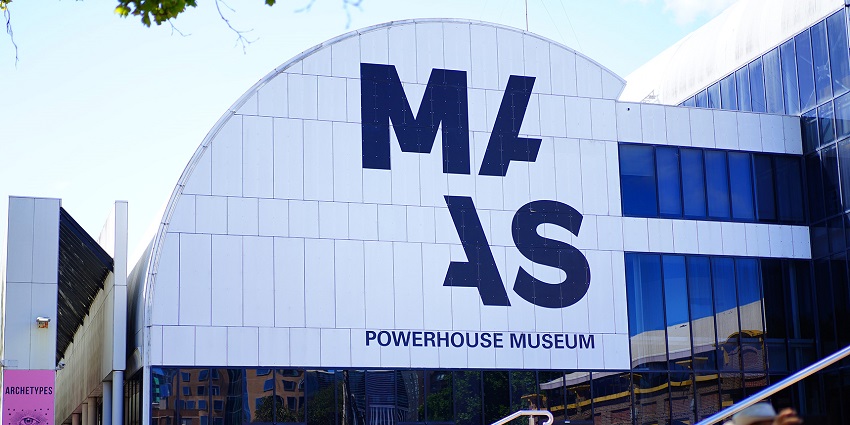 Visitors entering the Powerhouse Museum, a lovely Australian Museum