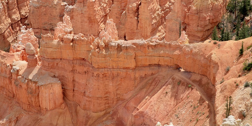 Trail leading to Queens Garden, one of the popular destinations near Bryce Canyon National Park.