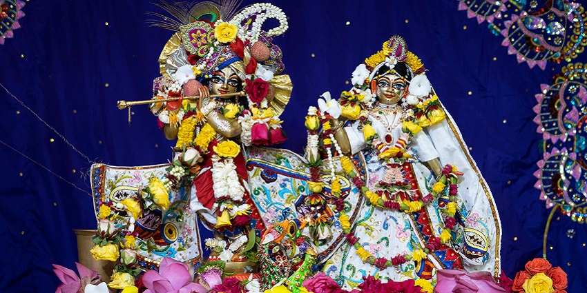 An image of a temple with Radha ad Krishna statues - Radha Kalachandji Temple in Pilano