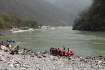 Rafting camping in Shivpuri Rishikesh offers adventure and relaxation along the Ganga.