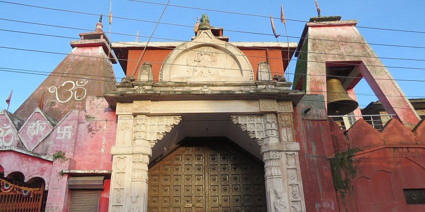 The Raghunath Temple to worship Lord Ram, surrounded by vibrancy.