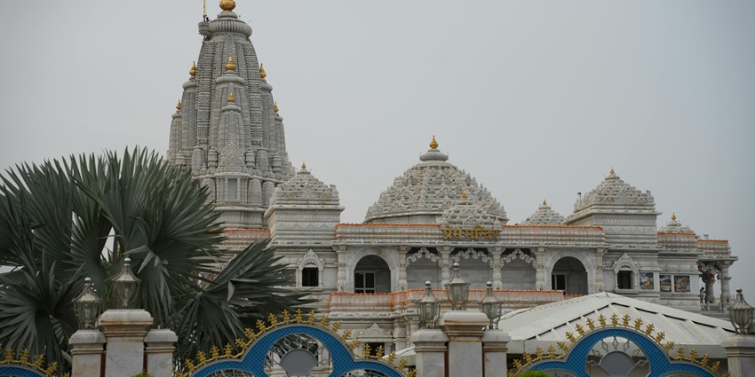 Rameshwar Mahadev Temple is a serene spot among the top places to visit in Vindhyachal.