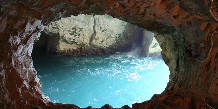 The best things to do in Israel include exploring Israel’s stunning coastal grottos.