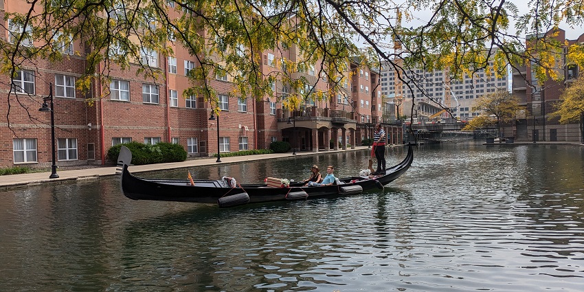 A ride in the gondola over the Avon River is the best thing to do in Christchurch.