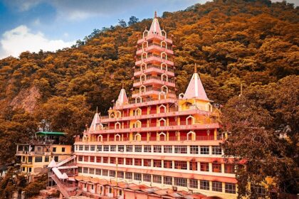 A spiritual journey to the top 10 Rishikesh temples.