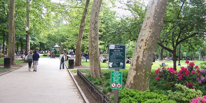 A picture of Rittenhouse Square which is perfect to celebrate Valentine’s Day in Philadelphia.