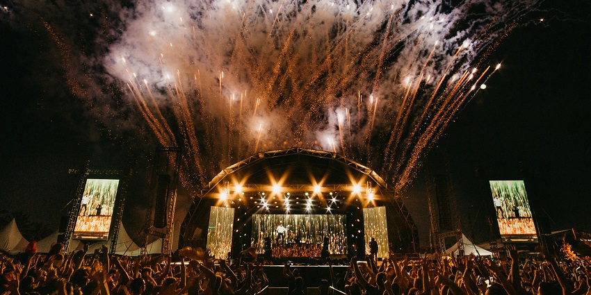 Rock en Seine is one of the Paris music festivals held annually in Paris suburbs.