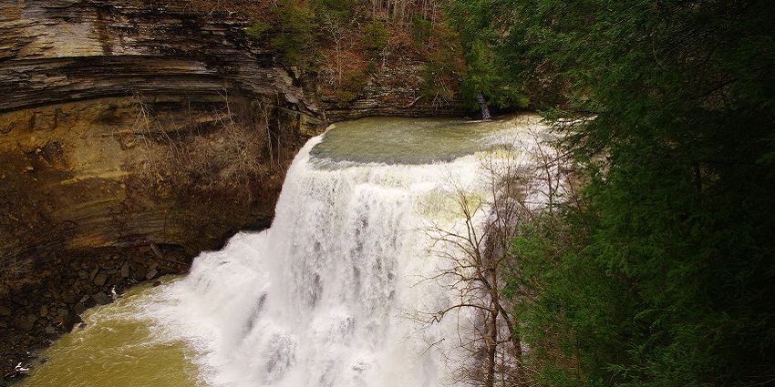 Ruby Falls River Bend has a charming view of the Tennessee River,one of the best waterfalls in the US.