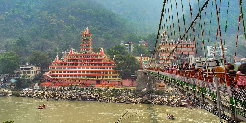 Indulge in spiritual and adventure travel combined in breathtaking natural landscapes.