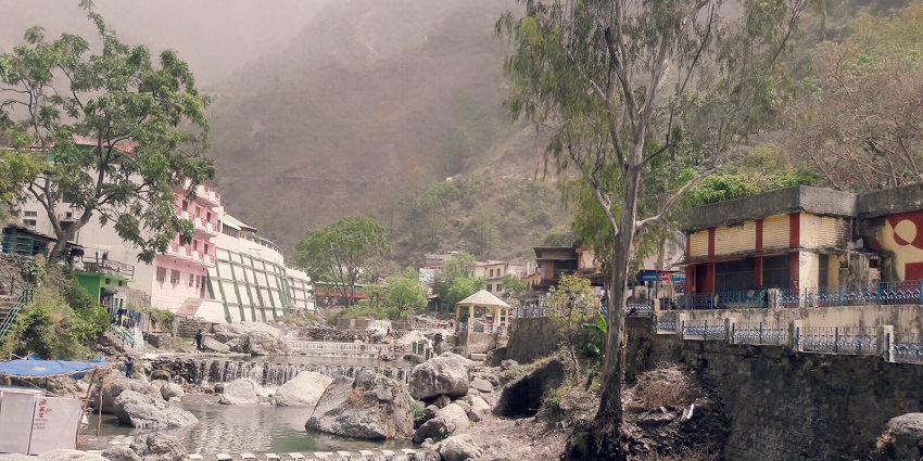 Picturesque view of Sahastradhara, one of the best place in Uttarakhand