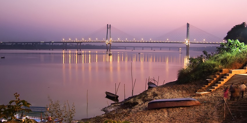 A picture of Saraswati Ghat, which is ideal for spiritual and peaceful experiences.