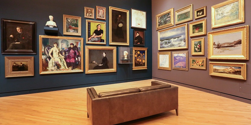 A picture of an artwork at the Saugatuck Centre For The Art, one of the art galleries in Michigan.