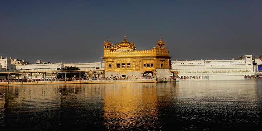 take a spiritual ride by volunteering at Golden Temple
