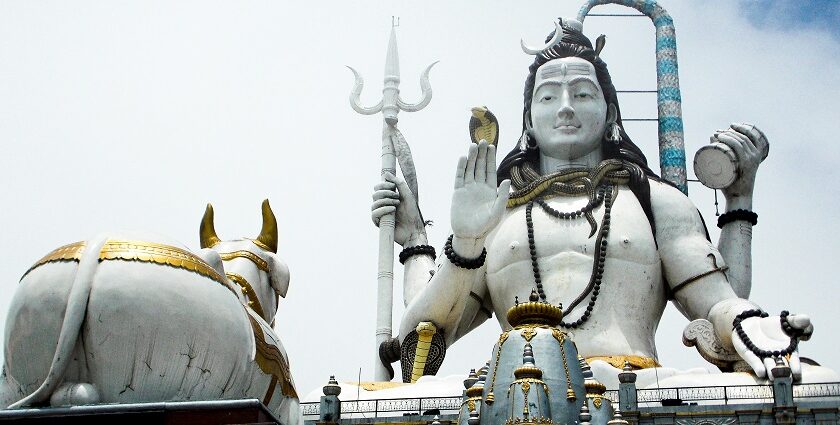 A view of Shiva temples in Kolkata, showcasing rich architecture, and cultural heritage.