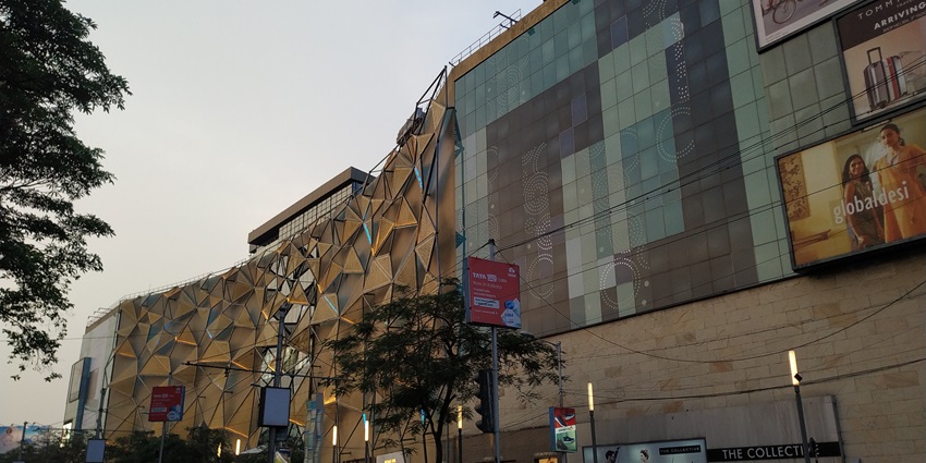 A picture of Gaur Central Mall, a top thing to do in Ghaziabad for shopaholics.