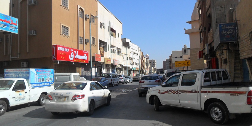 Traditional Riyadh market known for antiques, spices, and souvenirs