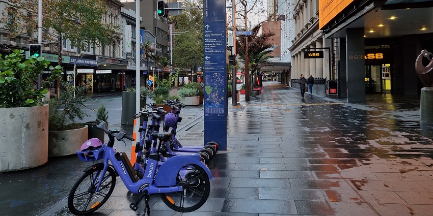 Shopping at Queen Street, one of the recommended things to do in Auckland in February