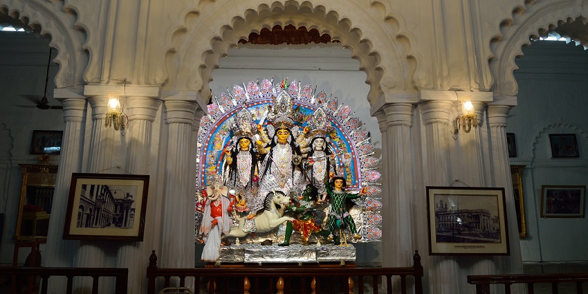 A picture of Siddeshwari Mandir, featuring architectural details and dedicated to Goddess Kali.