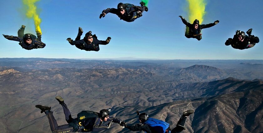 Image of group of skydivers - The best Tandem skydiving experience in Melbourne