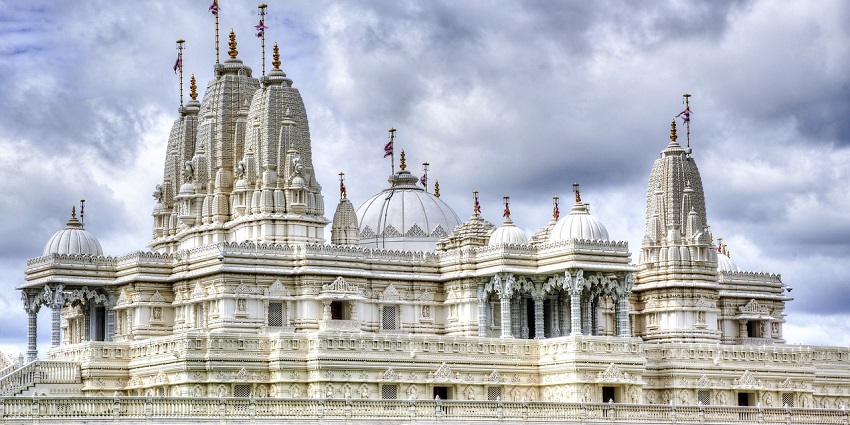 A picture of Sri Bal Hanuman Mandir, which is one of the best temples in Kolkata