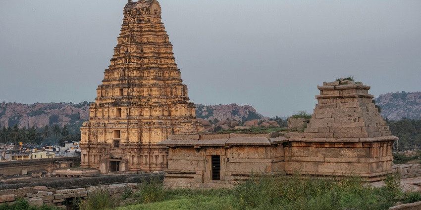 Visit Sri Vakrathunda Vinayagar Temple among temples in Australia
