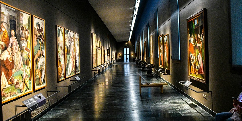 Studio 21 features new media and digital art by contemporary Indian artists.
