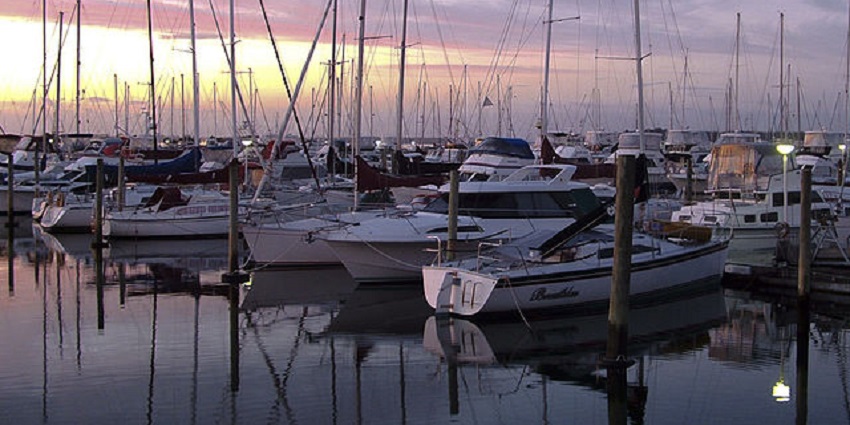 A ride on the SuperYacht is an amazing way to experience New Zealand nightlife`