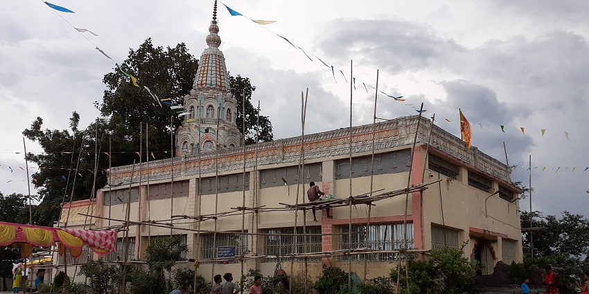 A side view of the Sura Devi, one of the famous Dehradun Temples