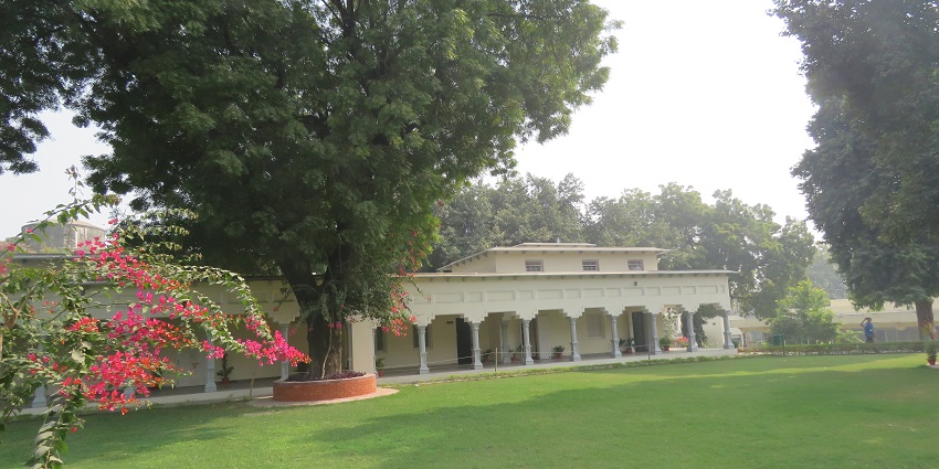 A picture of the historic Swaraj Bhavan, which is one of the best places to visit in Allahabad.