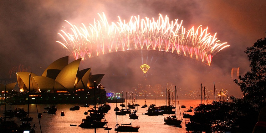 The world famous fireworks at the Sydney Harbour on New Year's day