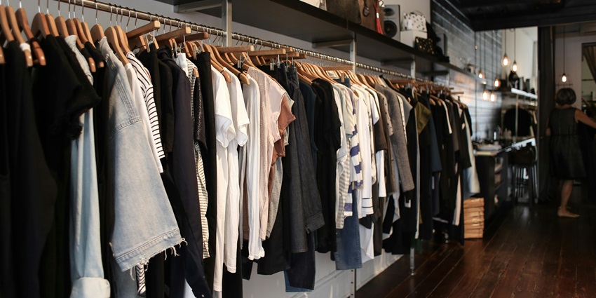 Image of a clothing rack in the mall of agra in Uttar pradesh