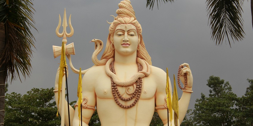 A view of Baba Tarakeshwar temple, one of the holy Shiva temples in Kolkata.
