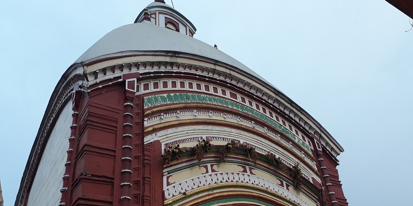 A picture of Tarapith Kali Temple, which is one of the top Kali temples in Kolkata.