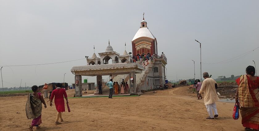 An image of the majestic Tarapith Mandir showcasing its intricate carvings and towering spires.