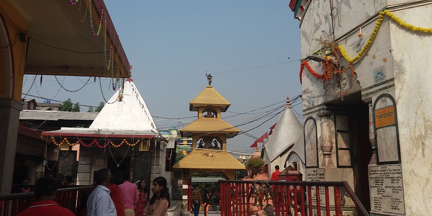 An image of Tarapith, which is one of the best weekend places near Durgapur.