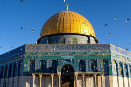 A glimpse of Temple Mount, the historic religious site with iconic architecture and significance.