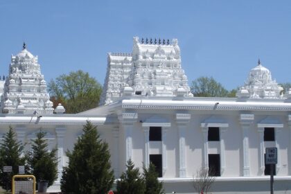 Image of a Sri Siva Vishnu Temple - one of the best temples in Washington DC with beautiful architecture